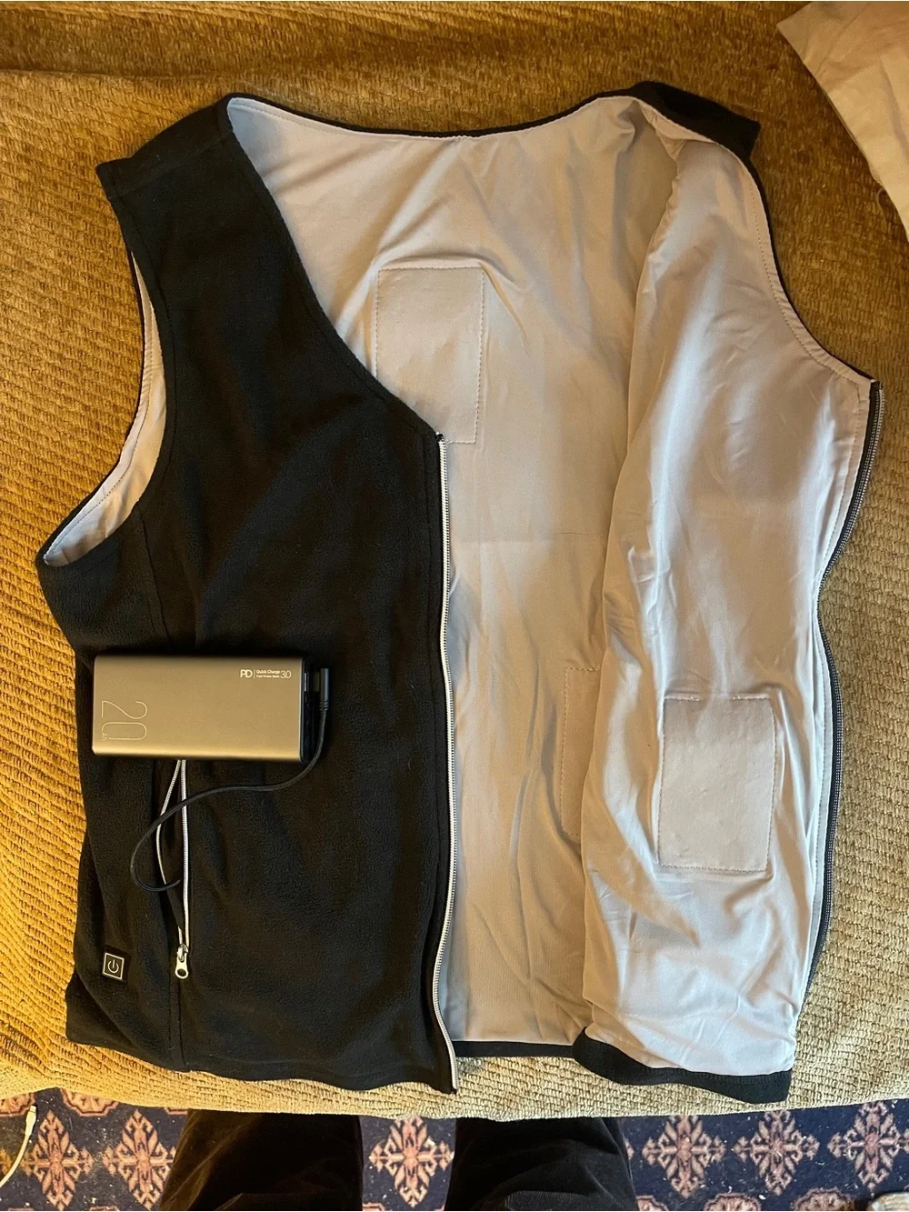 Heated L Wearable Vest - Black with light Grey Trim